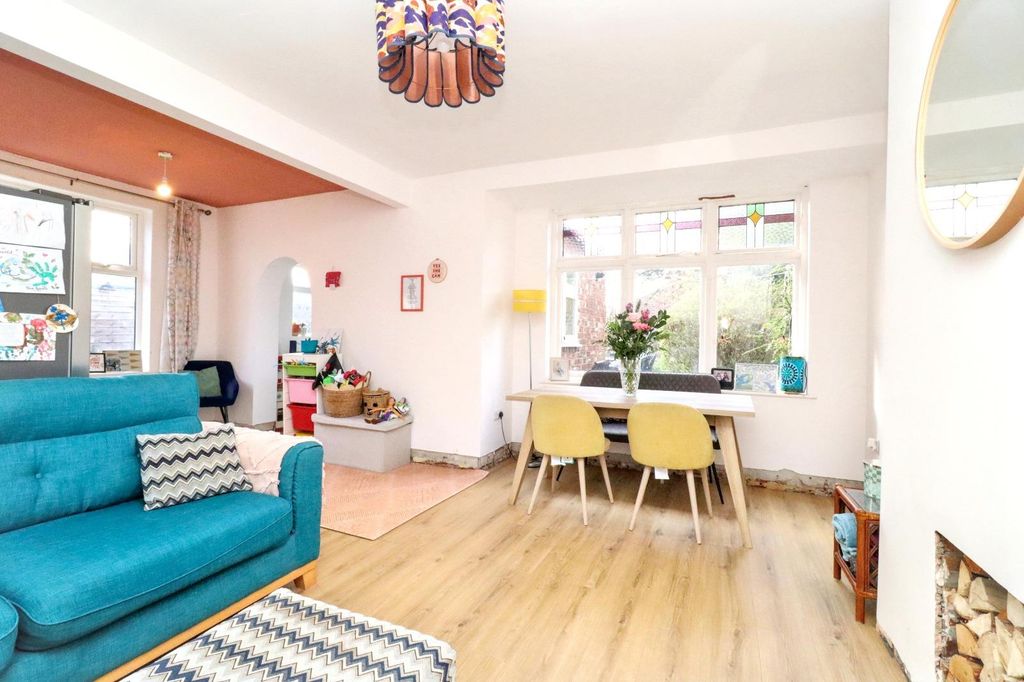 Property photo 3 of 14