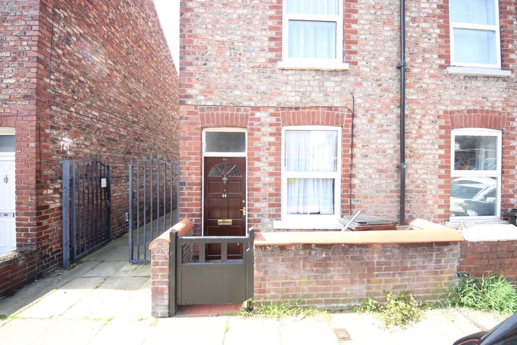 Property photo 1 of 9