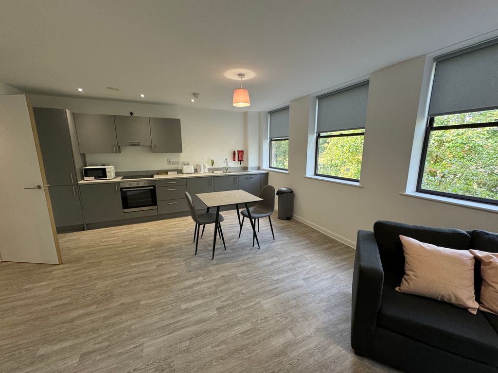 Property photo 3 of 21 Image