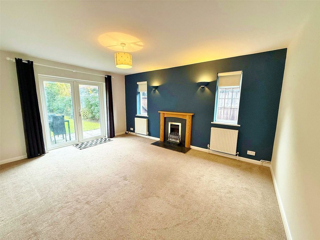 Property photo 2 of 13 Picture No. 21