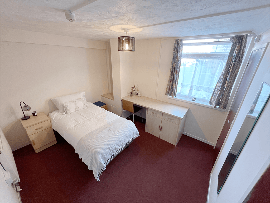 Property photo 3 of 8