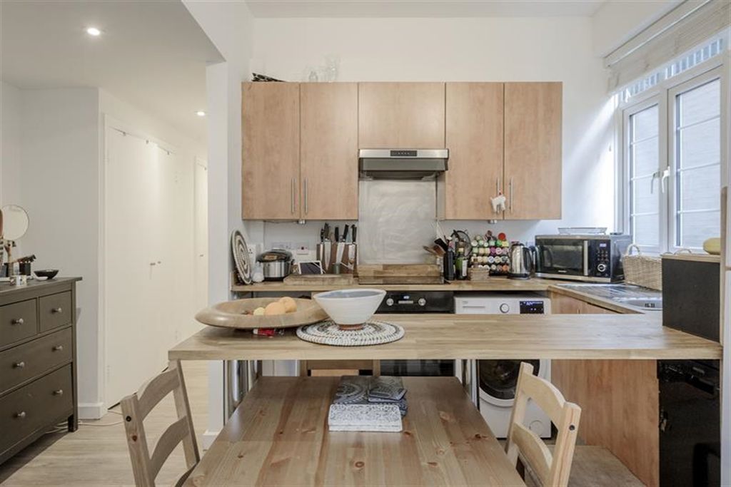 Property photo 1 of 6 (Main)