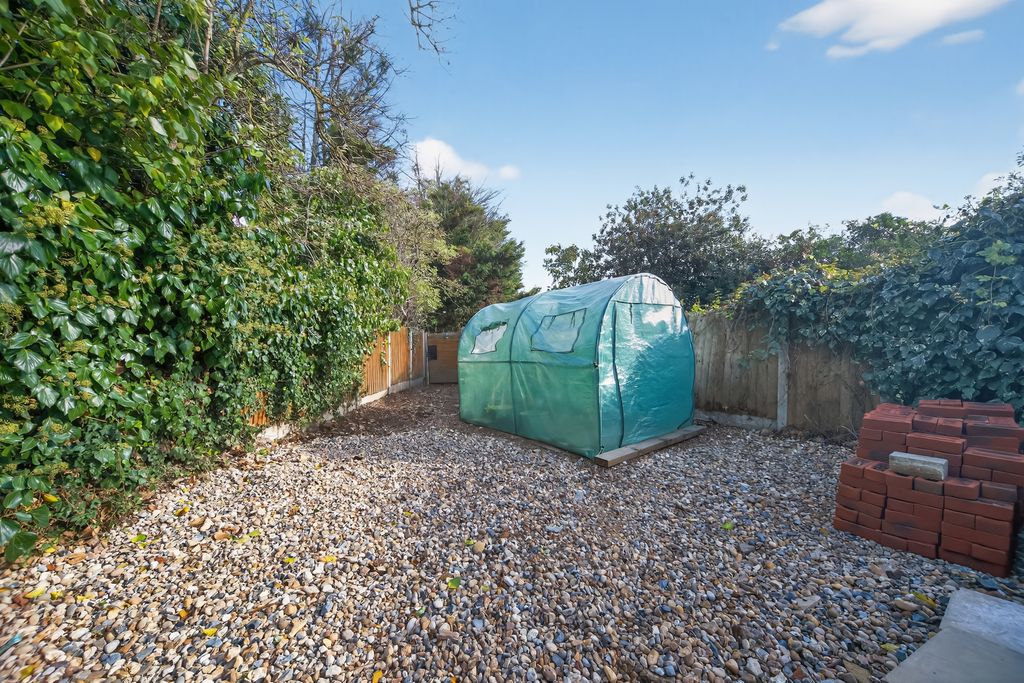 Property photo 3 of 21