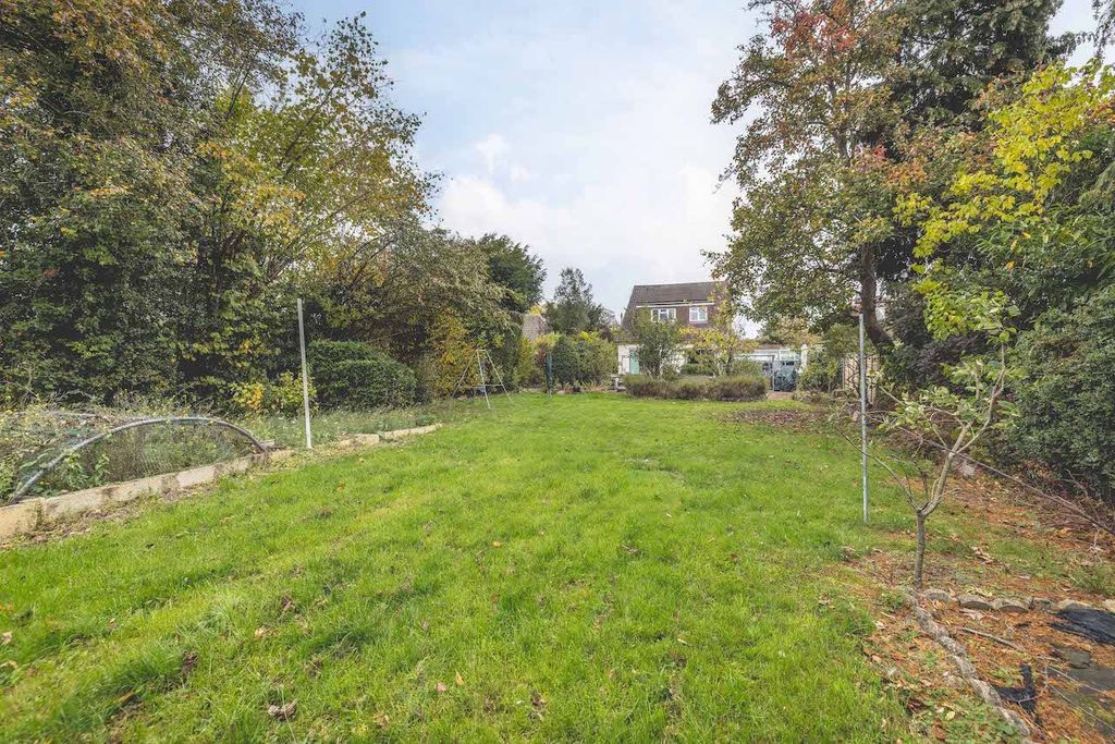 Property photo 2 of 25