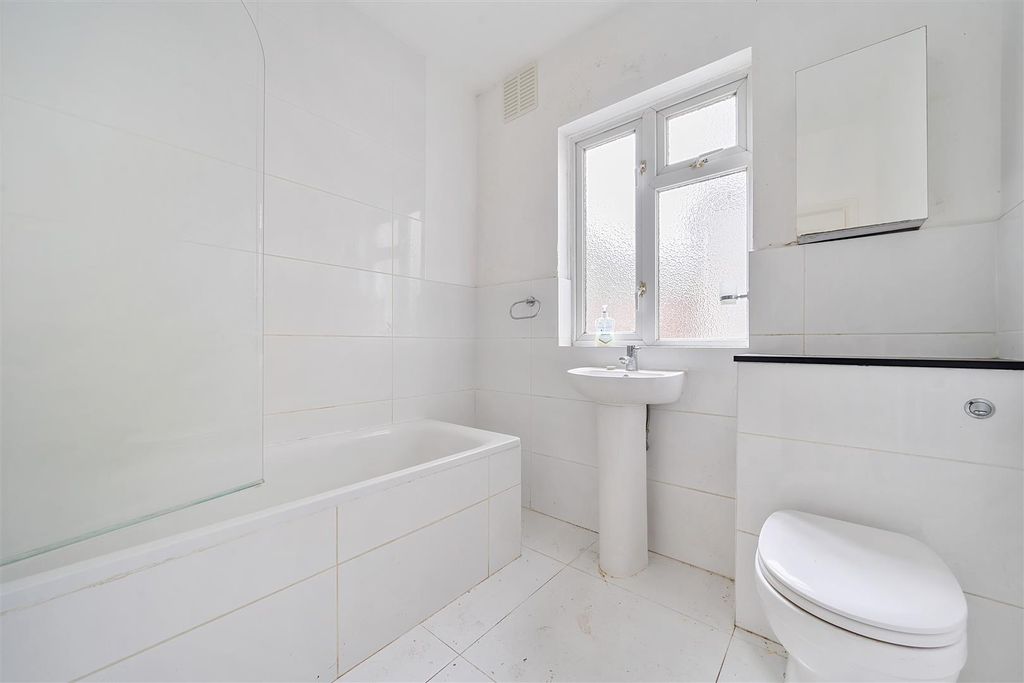 Property photo 3 of 13 1331579-8-68878A7A87Ba2.Jpg