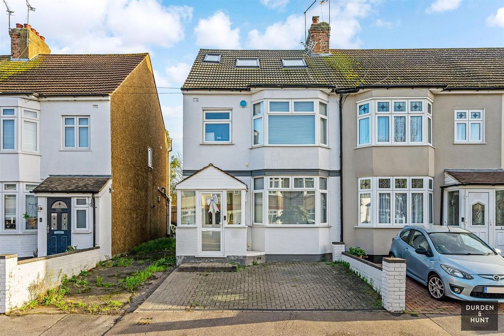 Property photo 1 of 23 Rainsford Way-26.Jpg