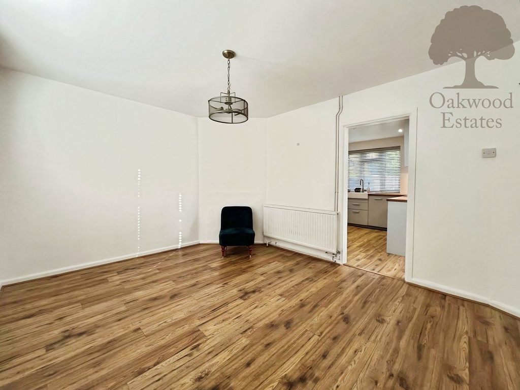 Property photo 2 of 12 Lounge