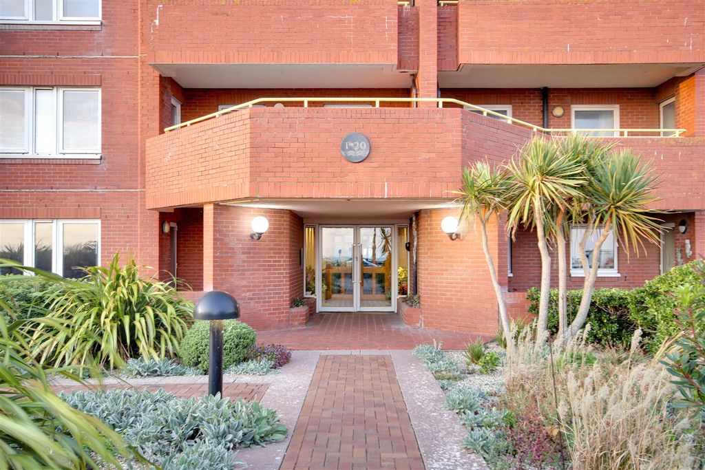 Property photo 2 of 13 Img_3066-Img_3068.Jpg