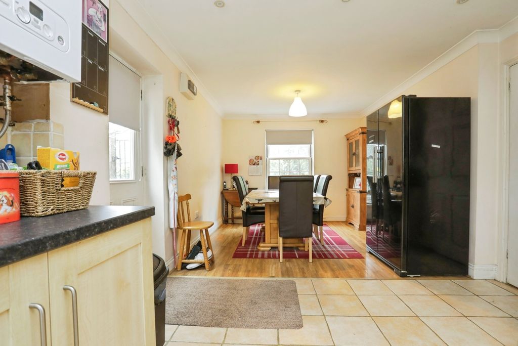 Property photo 3 of 17 Photo