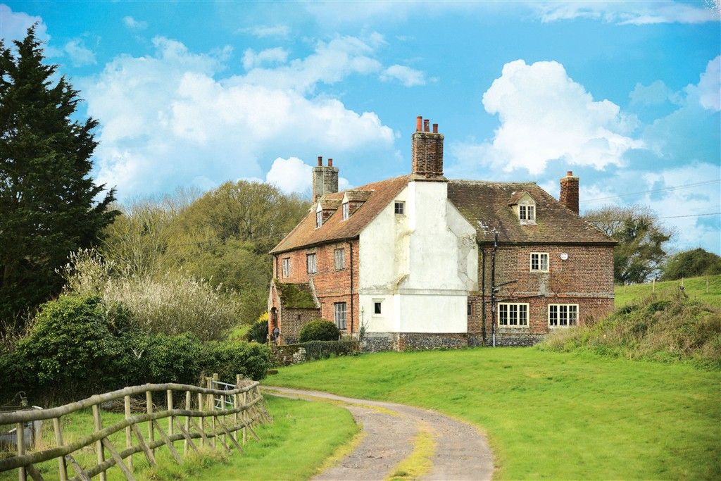 Property photo 2 of 14 External