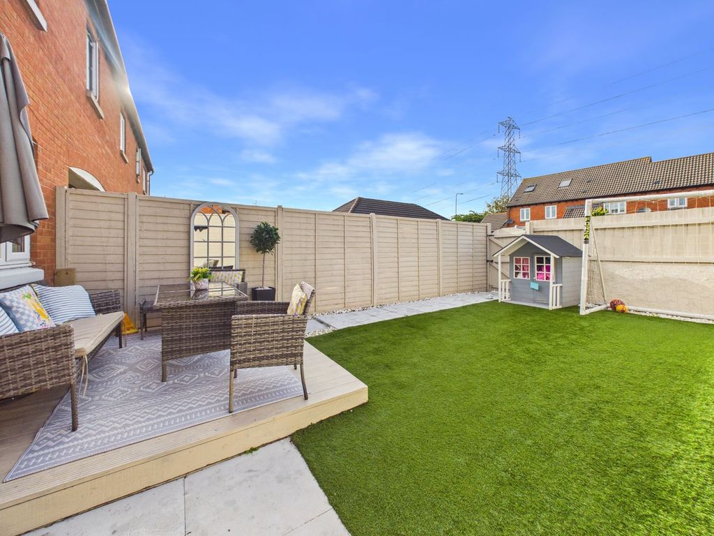 Property photo 2 of 16