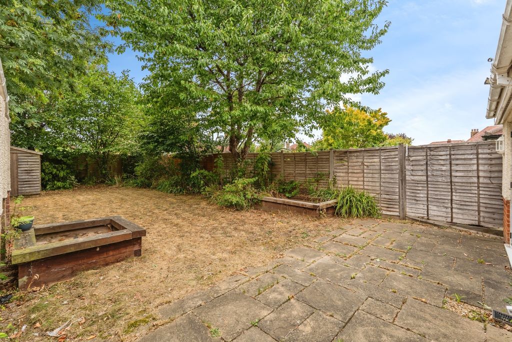 Property photo 3 of 17 Photo