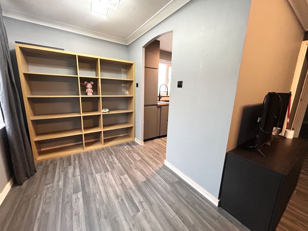 Property photo 3 of 9 Lounge