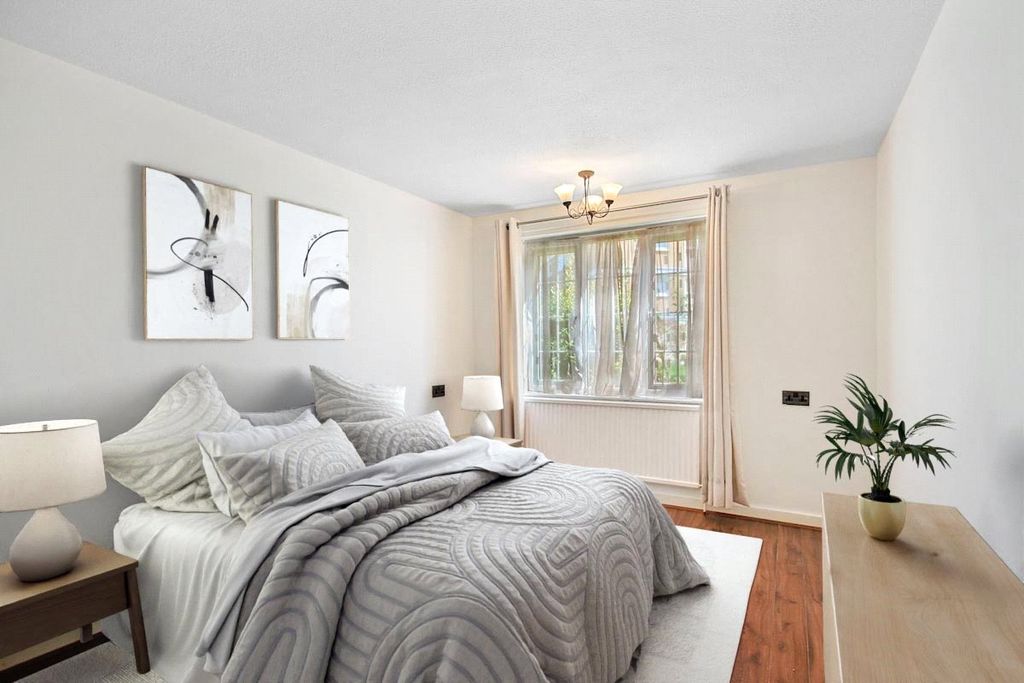 Property photo 3 of 8 Picture No. 14