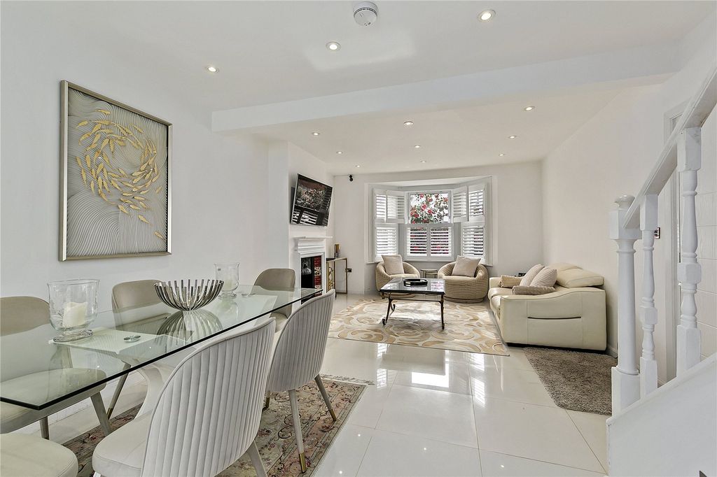 Property photo 2 of 15 Picture No. 14