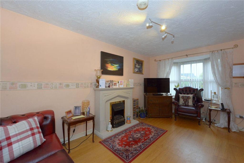 Property photo 2 of 14 Picture No. 13
