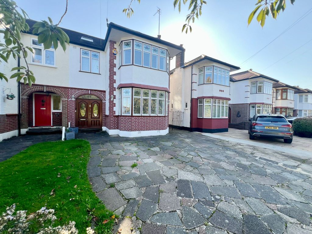 Property photo 2 of 22