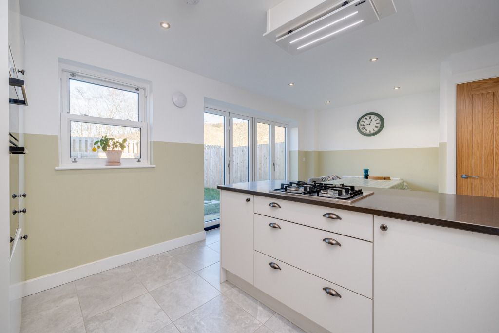 Property photo 2 of 15 Breakfast Kitchen