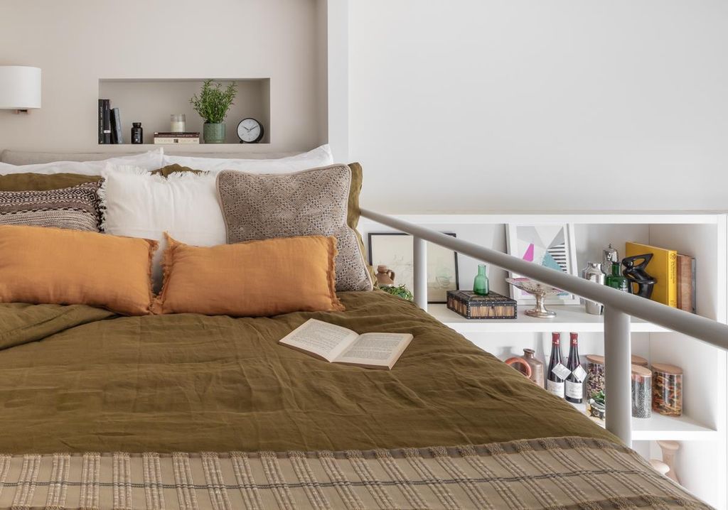 Property photo 2 of 11 Mezzanine Level Bed And Luxury Hypnos Mattress