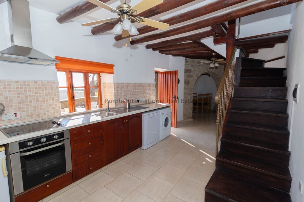 Property photo 3 of 35