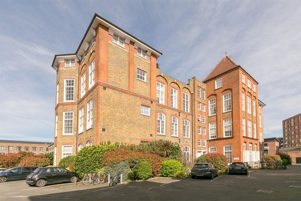 Property photo 1 of 7 Exterior