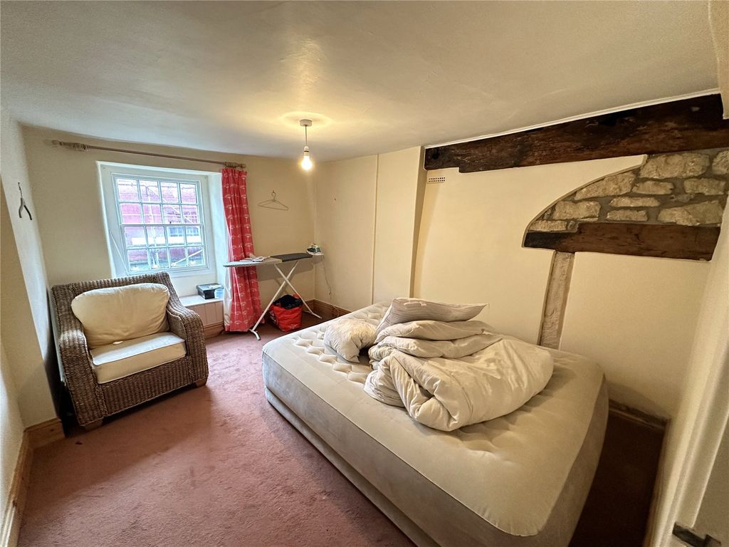 Property photo 2 of 16 Picture No. 02