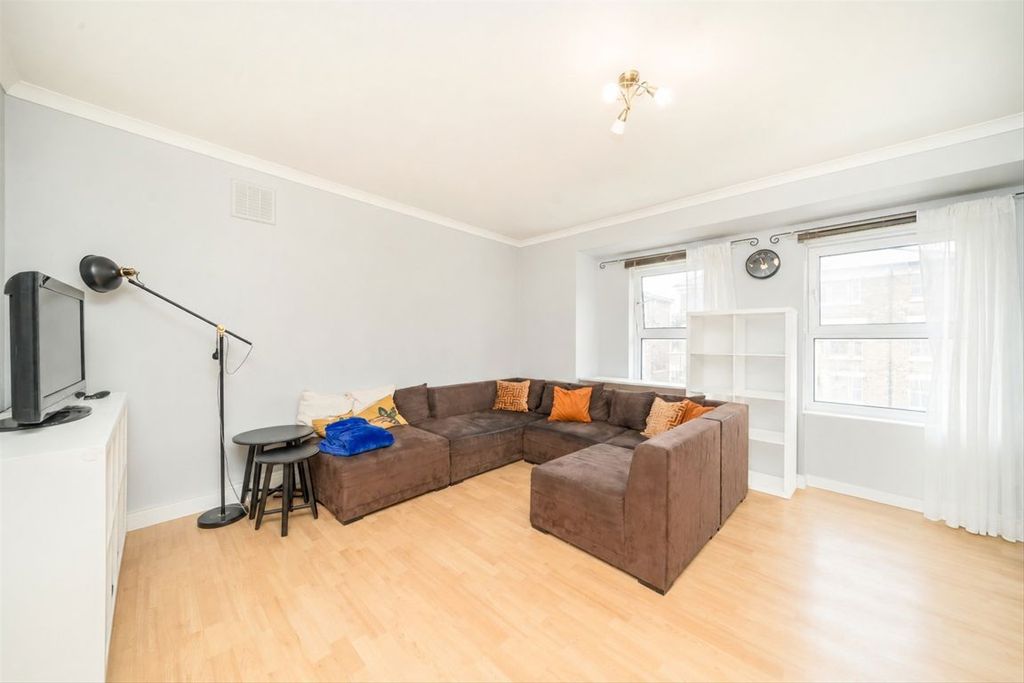 Property photo 3 of 6