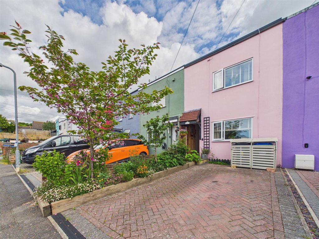 Property photo 1 of 23 16677c3A26Dd4c0F85F5Bc6F4Ed5Bf64_100_Cam02568G0-Pr