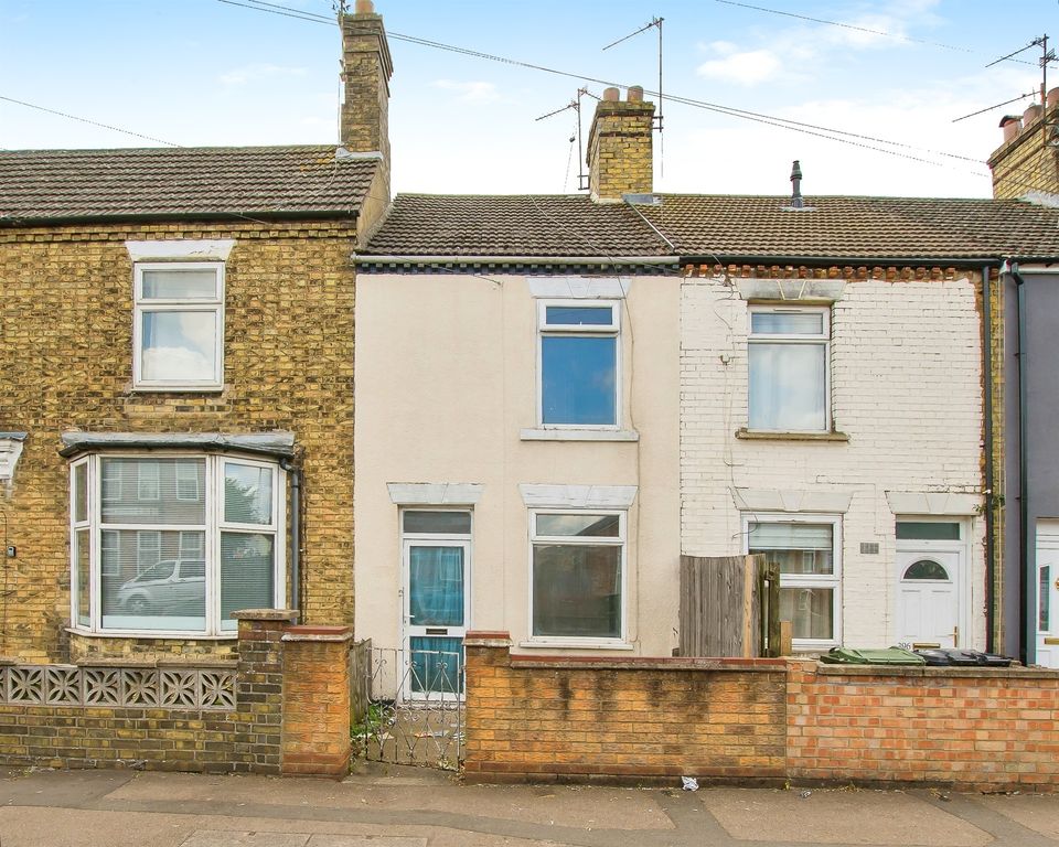Property photo 1 of 17