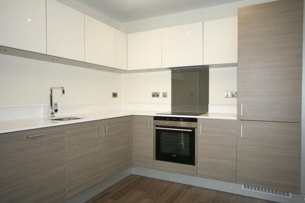 Property photo 2 of 5 Kitchen