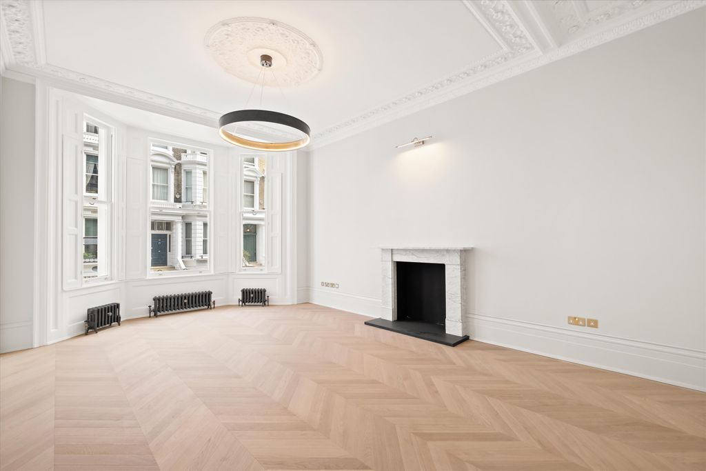 Property photo 2 of 23 Image