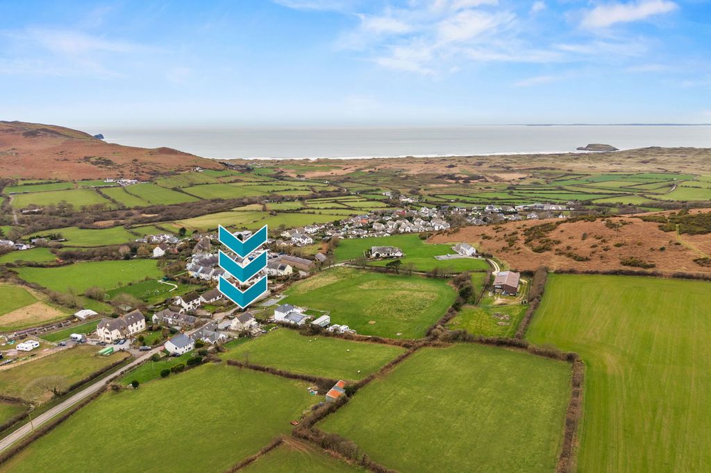 Property photo 3 of 35