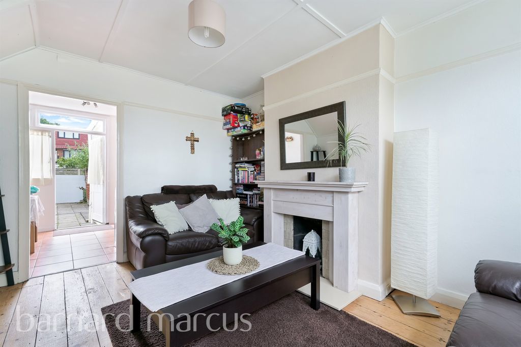 Property photo 3 of 12