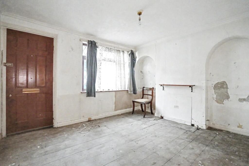 Property photo 2 of 23