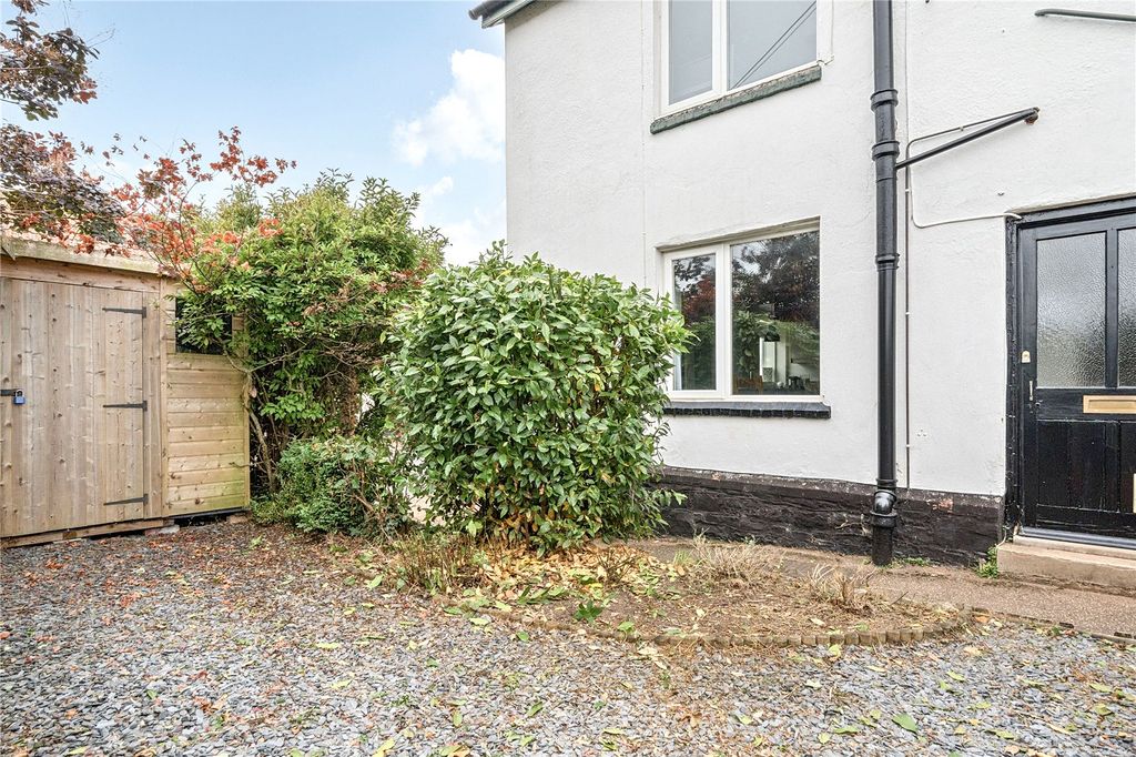 Property photo 3 of 14 Front Garden