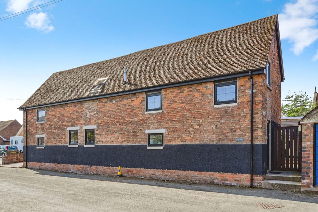 Property photo 2 of 27 Lodgecottage-2.Jpg