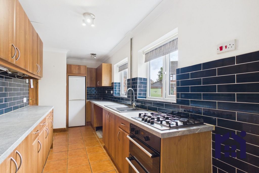 Property photo 2 of 32 Kitchen