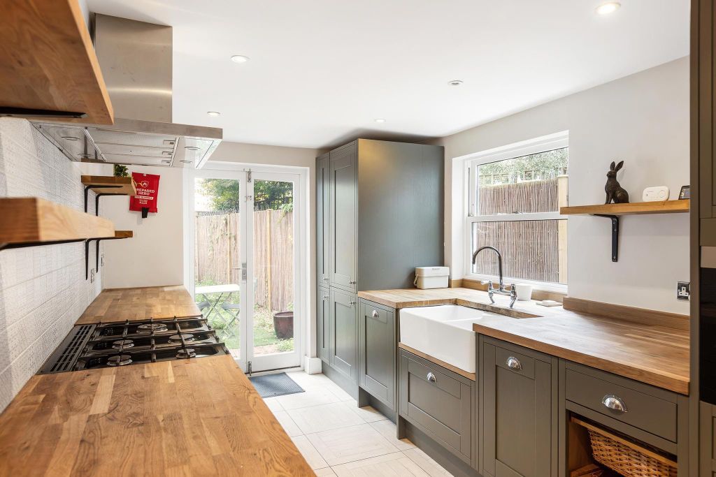 Property photo 2 of 14 Image