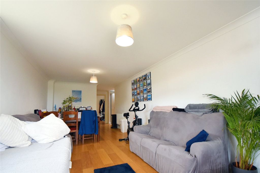 Property photo 2 of 12 Picture No. 04