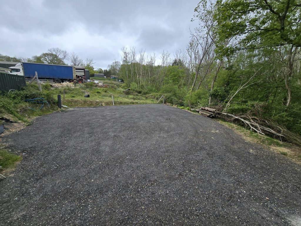 Property photo 2 of 11 ee7A99d3-3734-4Cef-9F78-5F061268Deeb.Jpg