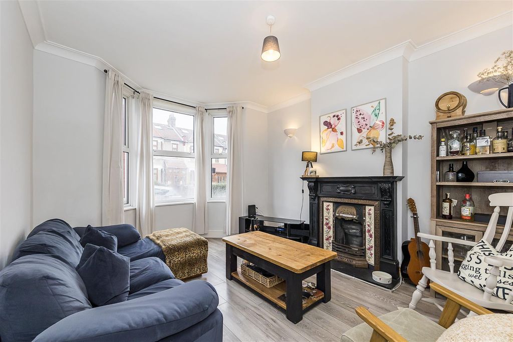 Property photo 2 of 25 2