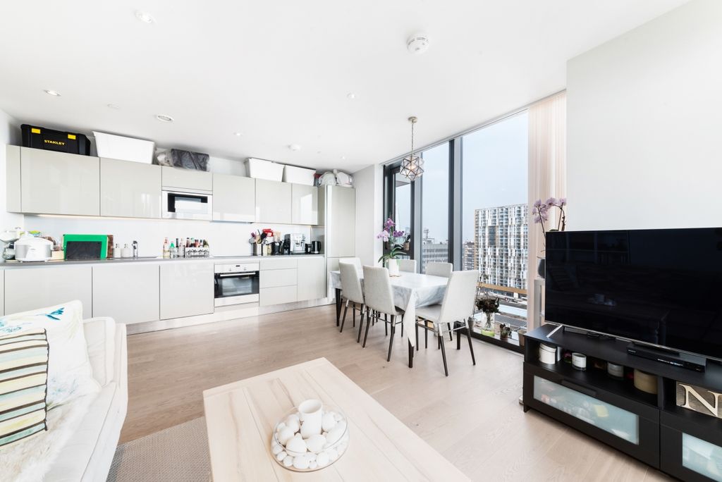 Property photo 2 of 10 Living Area