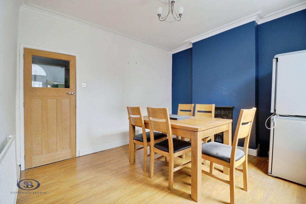 Property photo 3 of 17 Pbox-Img.Jpg