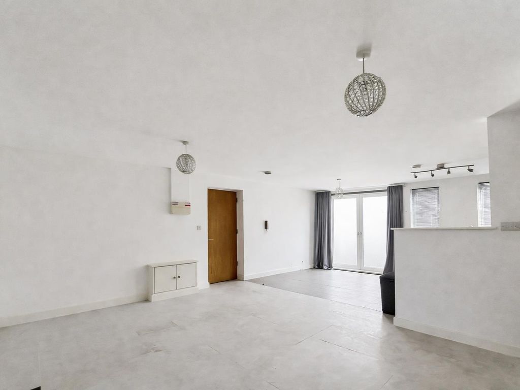 Property photo 3 of 7 Lounge 1.Png