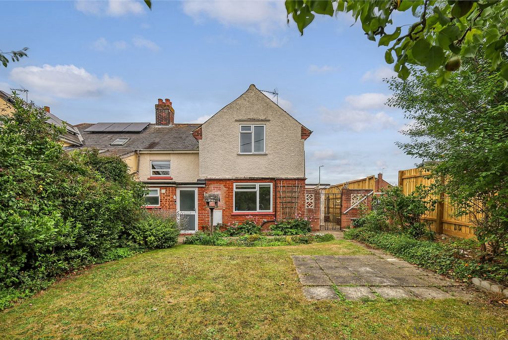 Property photo 1 of 33