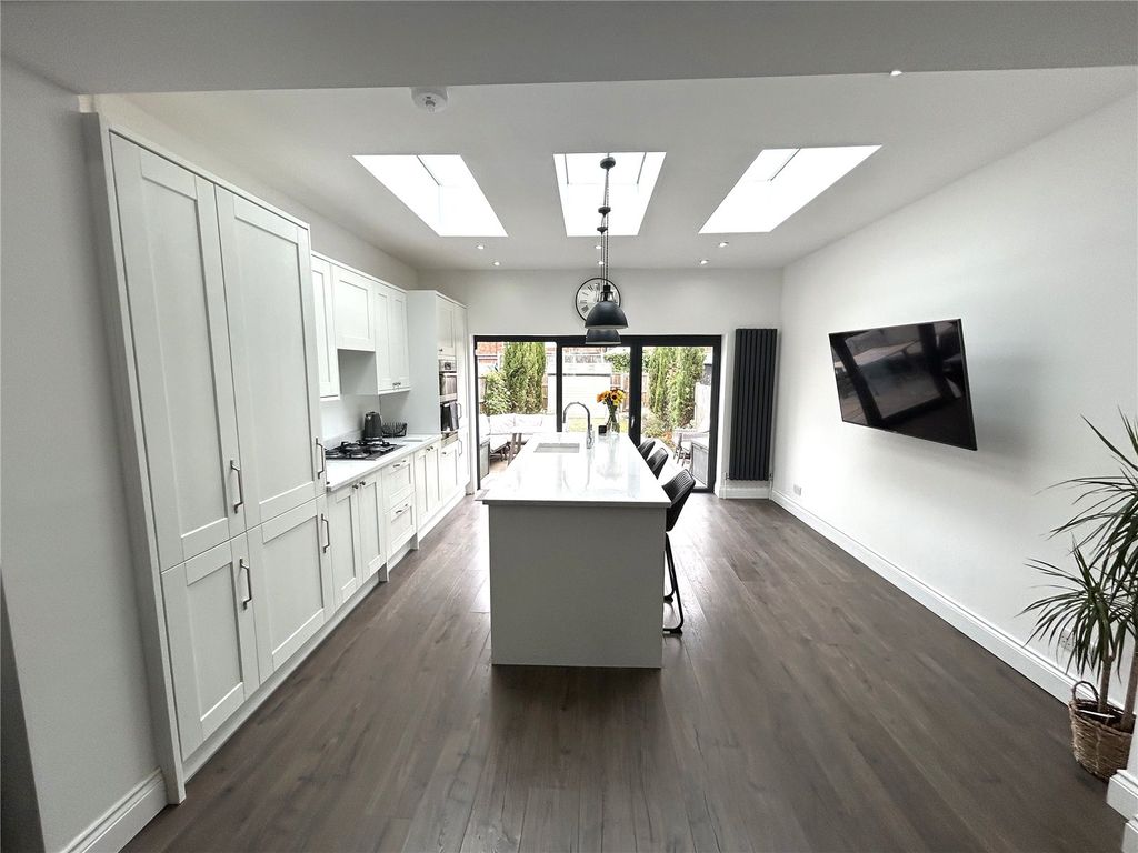 Property photo 3 of 9 Dining Area