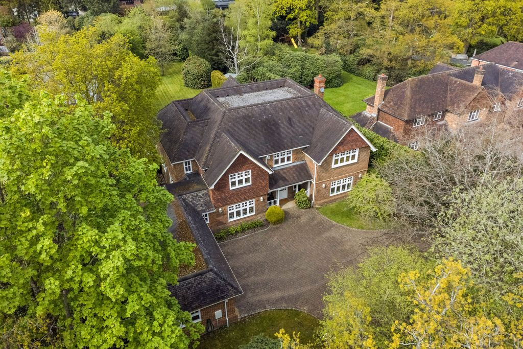 Property photo 1 of 23