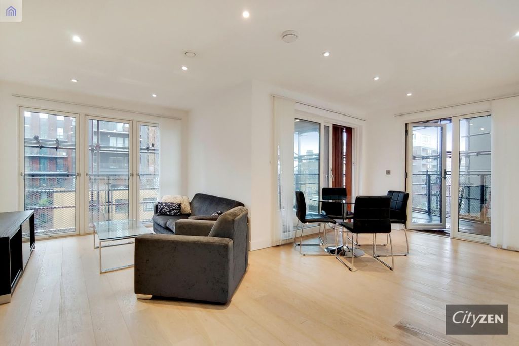 Property photo 1 of 11 Reception Room