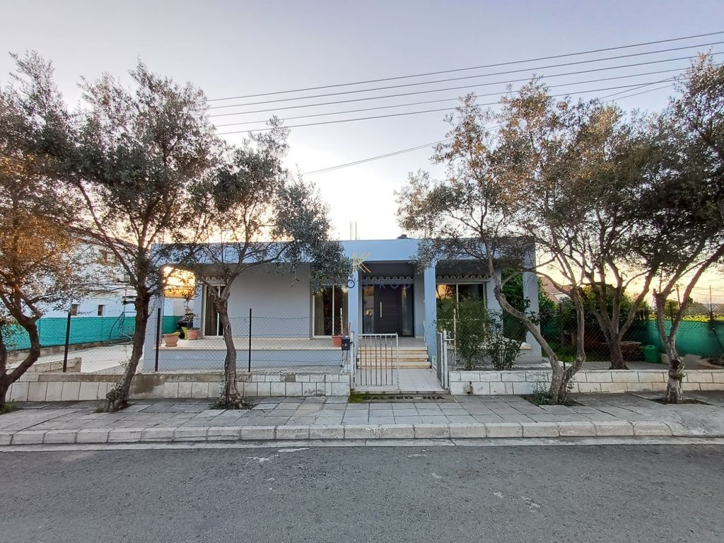 Property photo 1 of 22