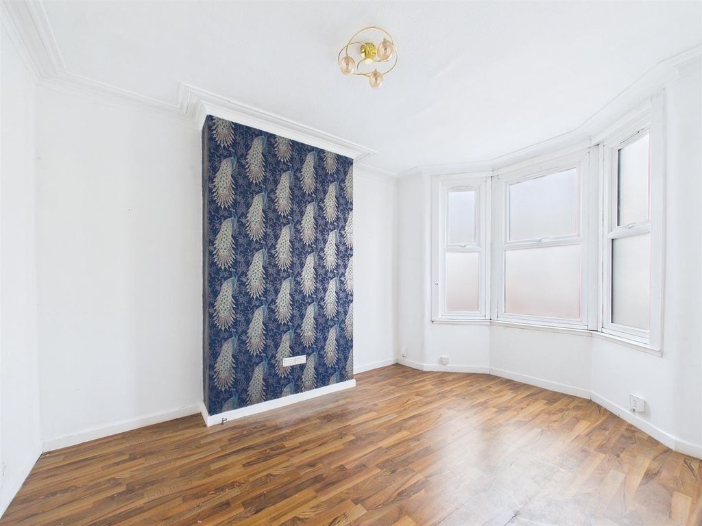 Property photo 2 of 13 Three Bedroom Victorian Terraced - 2.Jpg